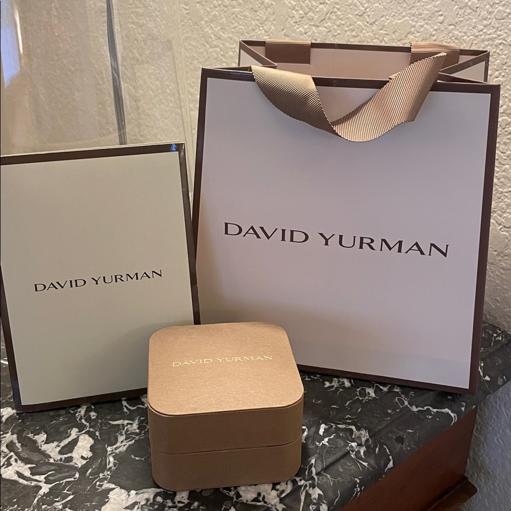 David Yurman Cream and Brown Gift Set